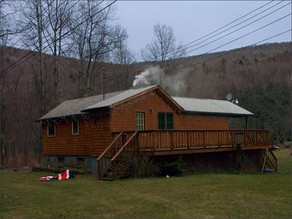 Margaretville, NY
12|2004